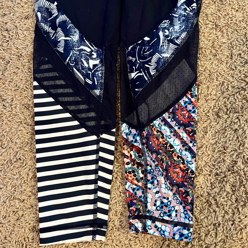 Navy Athleta Cropped Leggings Size S